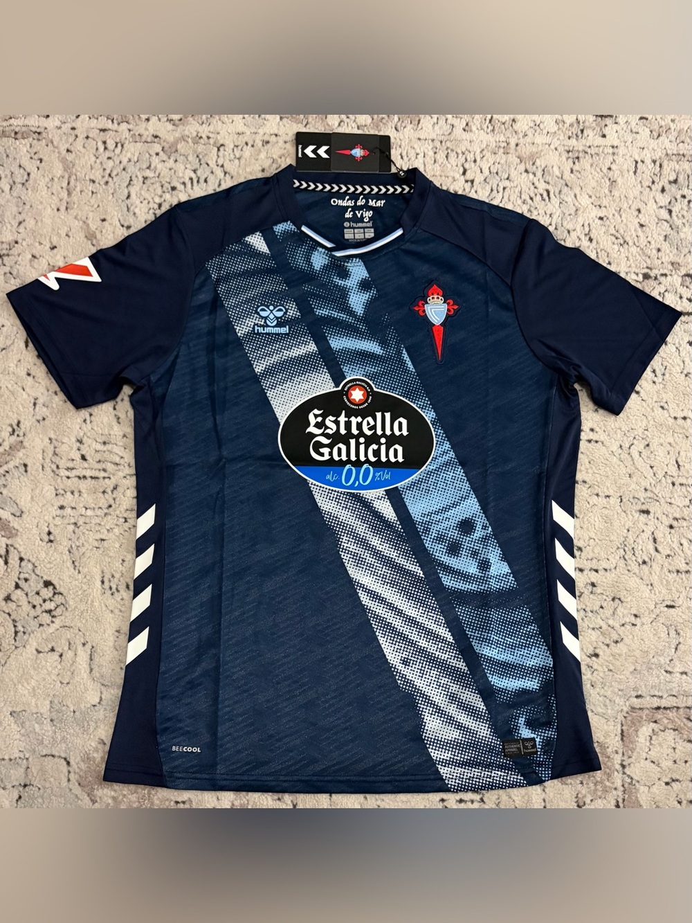 Hummel Authentic 2025/2026 Celta Vigo Spain Away Soccer Jersey Men’s Sz: Medium